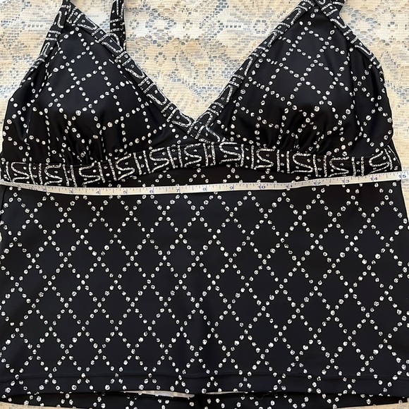 Christina black & white swim bathing suit top. Tankini, padded bra cups Size 10 - Picture 12 of 14